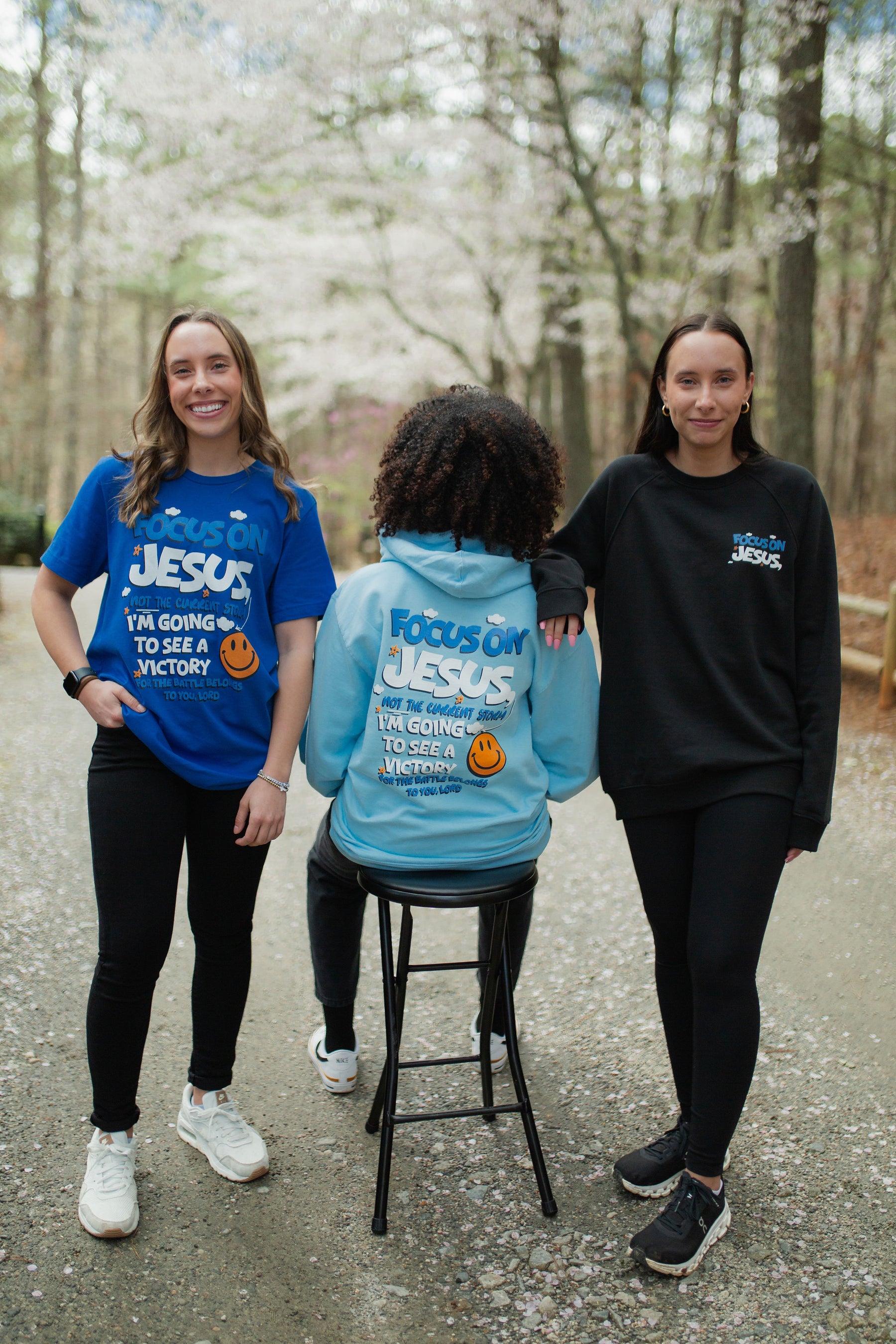 FOCUS ON JESUS I PREMIUM UNISEX HOODIE
